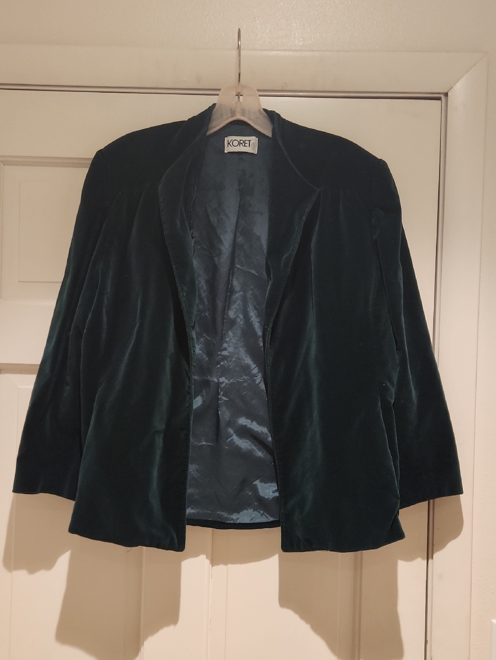 Koret Vintage Women's Forest Green Velvet Open-Front Jacket
